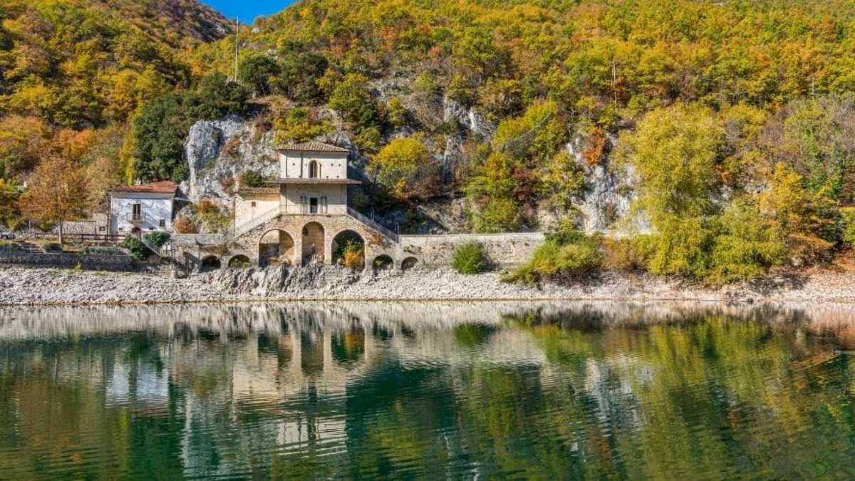 Scopri Scanno: Itinerario di 7 giorni tra natura e cultura